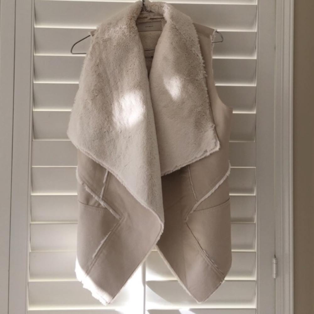 Blank NYC Faux Fur Vest - Picture 2 of 3